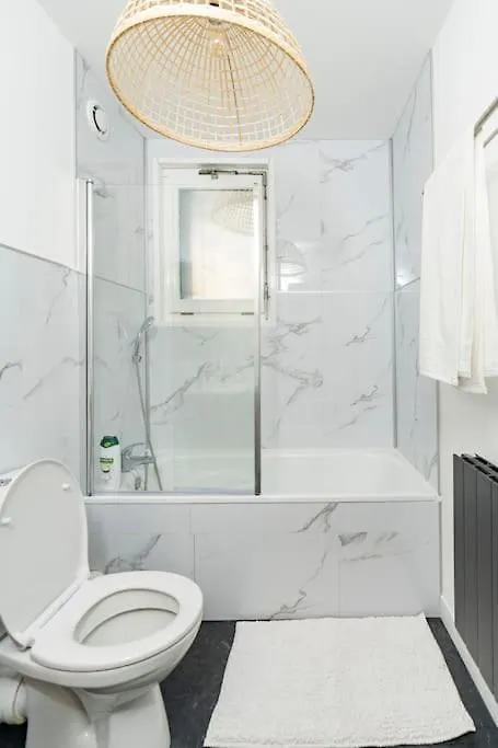 Plein Centre-Ville T3 Refait A Neuf Aix-les-Bains Apartamento