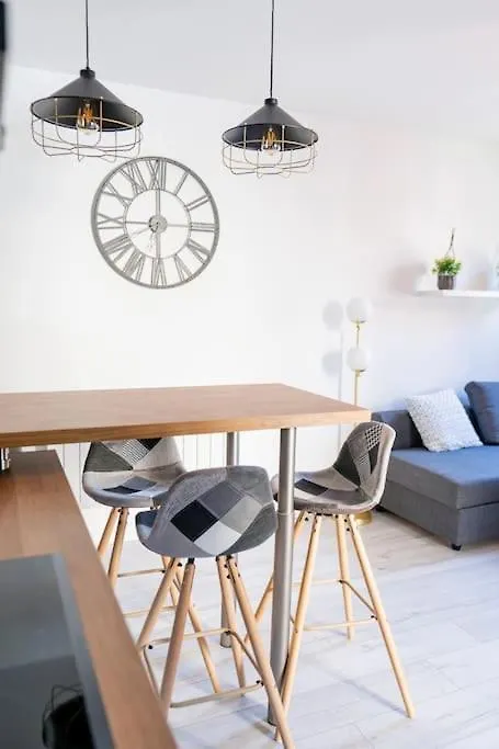 Apartment Plein Centre-Ville T3 Refait A Neuf Aix-les-Bains France